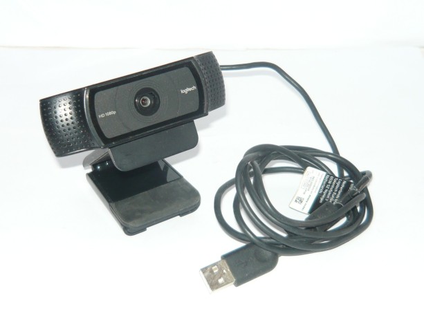logitech-c920-carl-zeiss-webcam-usb-hd-1080p-appels-et-enregistrement-video-grand-ecran-big-3