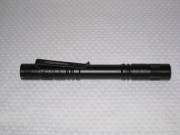 solide-mini-puissante-torche-led-en-forme-de-stylo-pour-poche-big-3