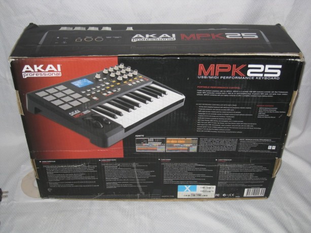 akai-mpk25-clavier-de-performance-usbmidi-25-touche-avec-pads-de-batterie-mpc-big-3