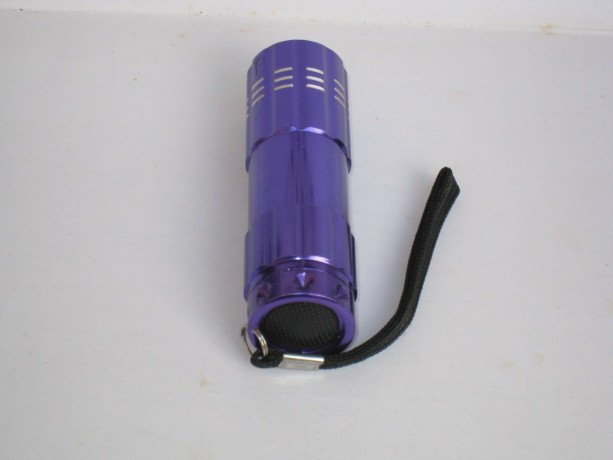 solide-mini-puissante-torche-aluminium-led-portable-big-2