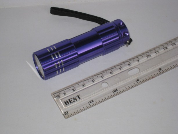 solide-mini-puissante-torche-aluminium-led-portable-big-1