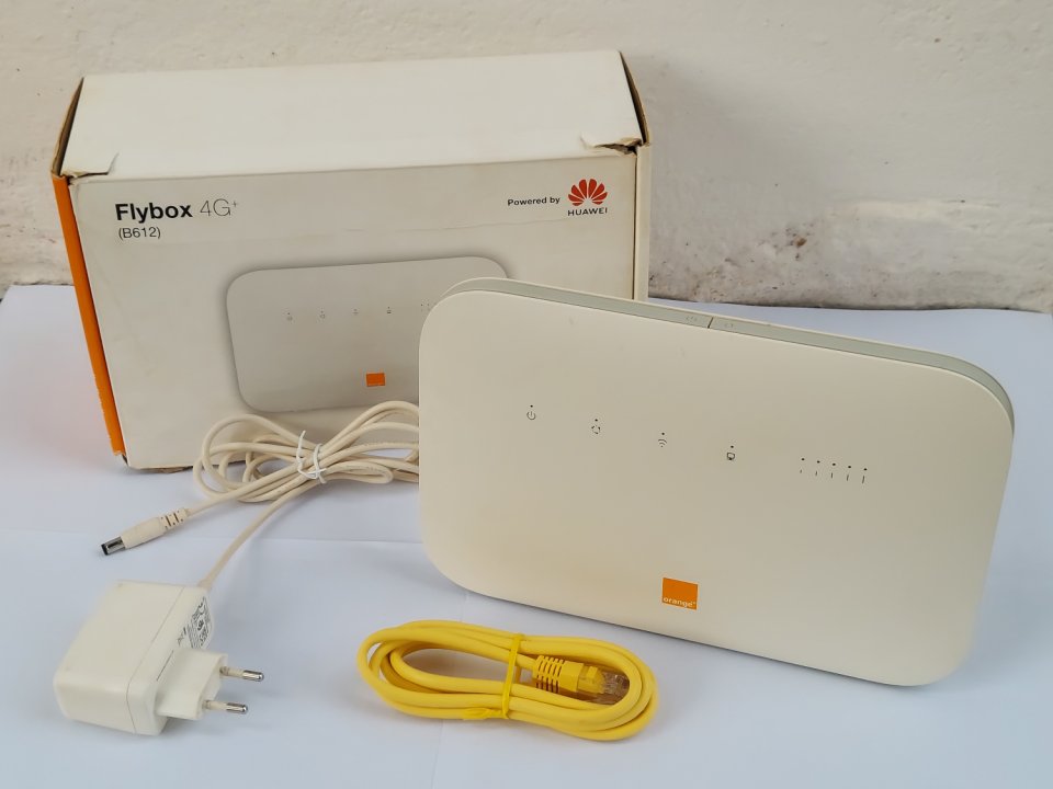 Orange 4G+ Flybox Huawei B612 Routeur 4G LTE à 4 ports / 32 Utilisateurs
